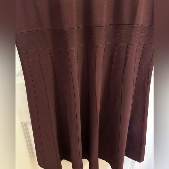 NWT H&M Pleated Skirt Dress in Maroon - Picture 7 of 7